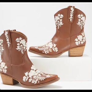 Dingo Leather Embroidered Mid Boots - Take a Bow
